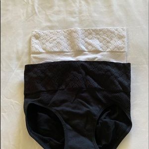 NWOT! Shape-ware bundle